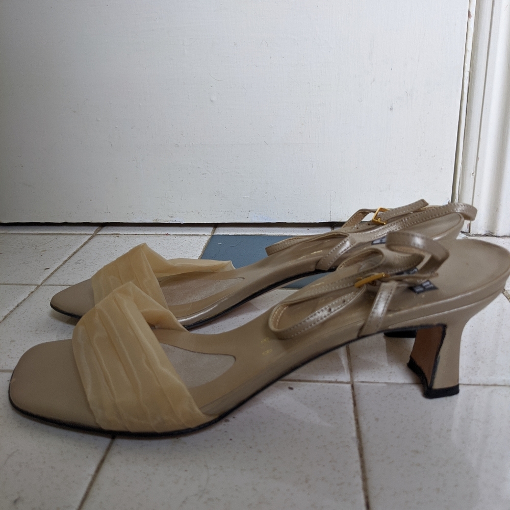 Stuart Weitzman TAN SILK STRAP HEELS